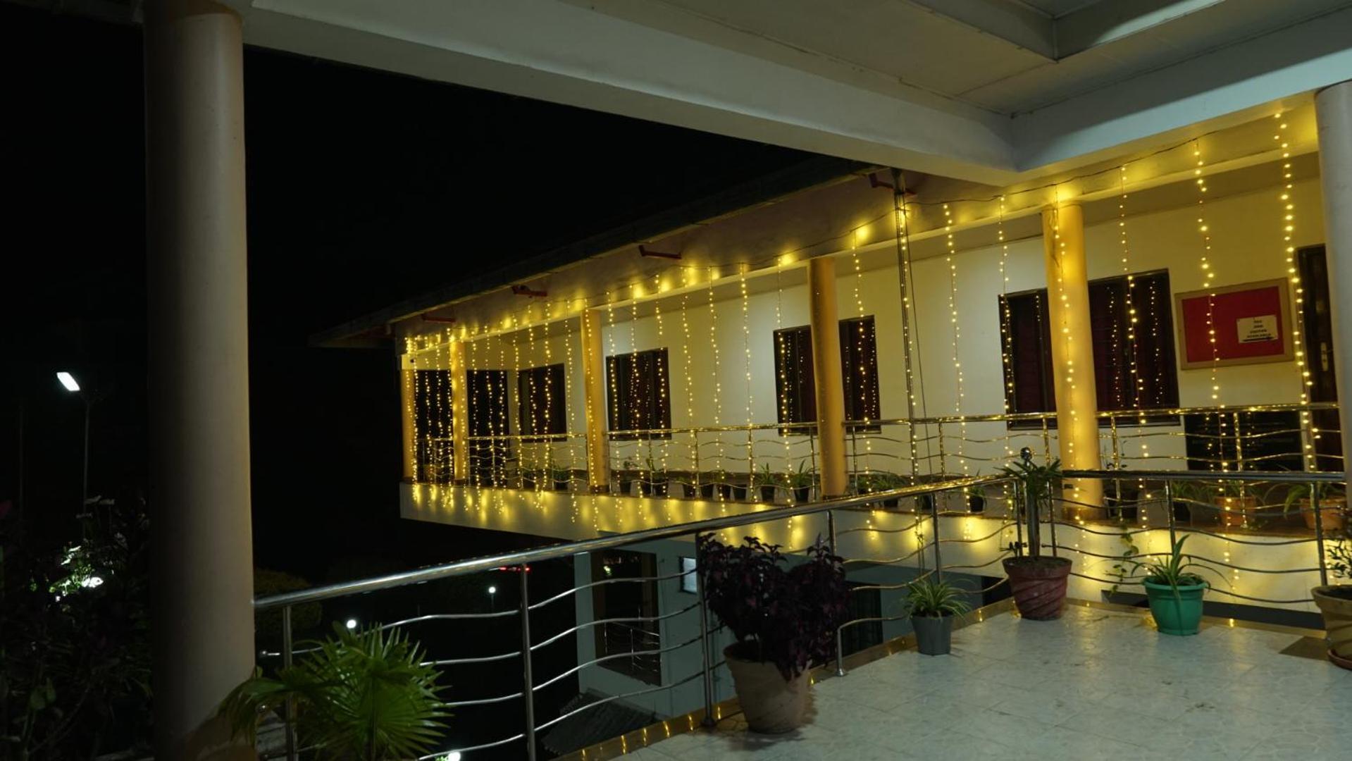 Ac Mist Hotel Munnar Exterior foto